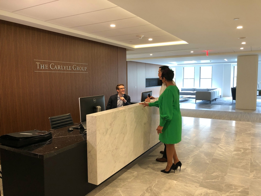 Carlyle Front Desk 